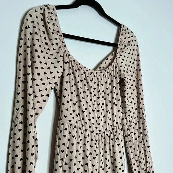 Stone Heart Print Tie Back Long Sleeve Romper - Picture 8 of 12